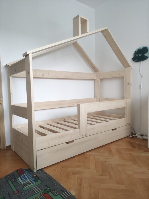 domčeková posteľ